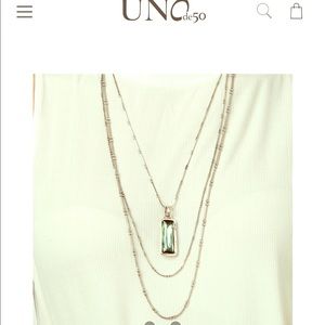 Uno de 50  three tier necklace
